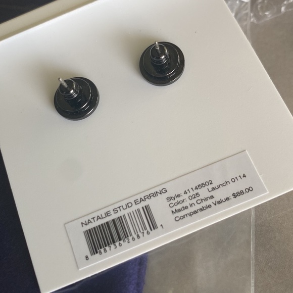 Tory Burch ‘Natalie’ Stud Earring Gray/Metallic - Picture 6 of 7